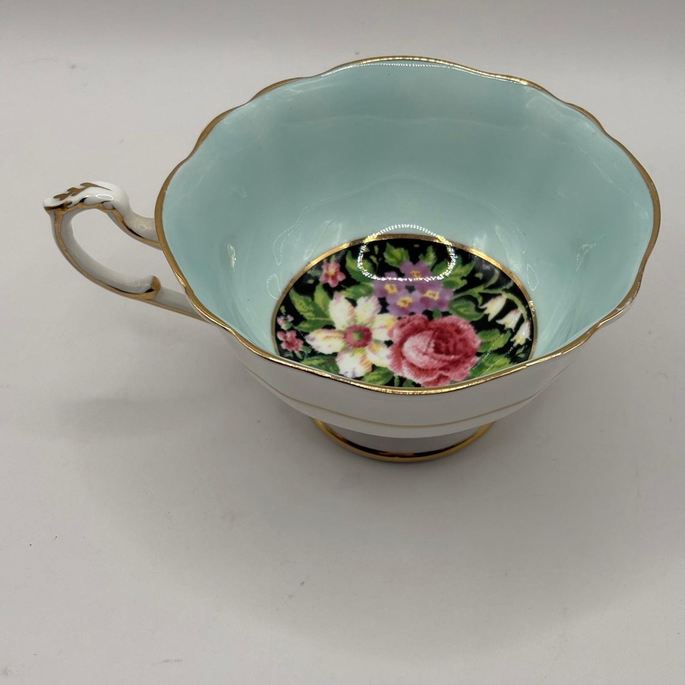 Paragon Bone China Teacup Blue Gold‎ Gilt Floral Center Double Warrant Stamp Vtg